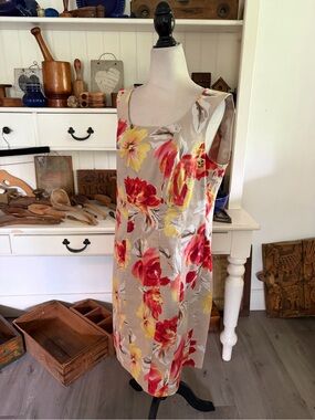 Leslie Stuart Floral Sleeveless Shift Dress - Beige with Red & Yellow Blooms